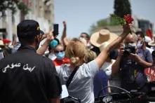 Demonstrationen in Bardo und in den Regionen fordern den Rücktritt der Regierung und die Auflösung des Parlaments. 