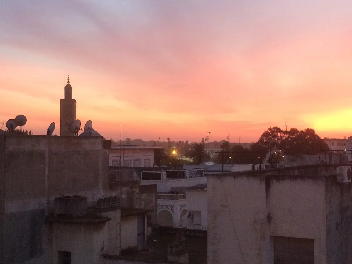 Stadtansicht bei Sonnenuntergang
